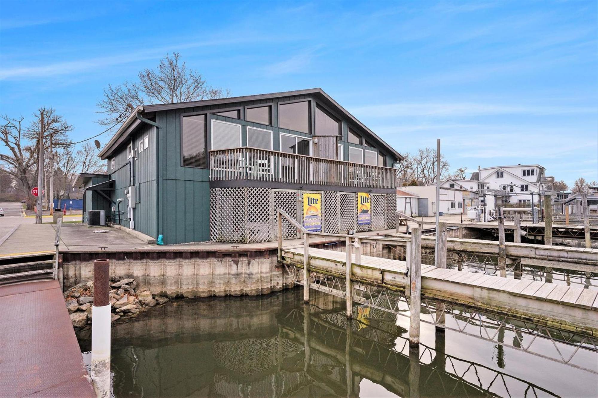Riverside Suites - Unit A Saugatuck Exterior photo