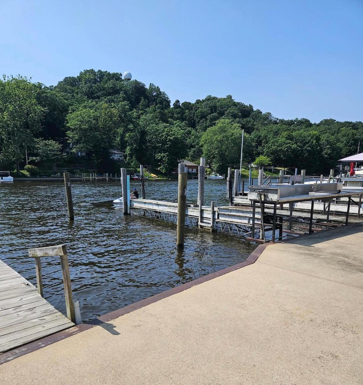 Riverside Suites - Unit A Saugatuck Exterior photo